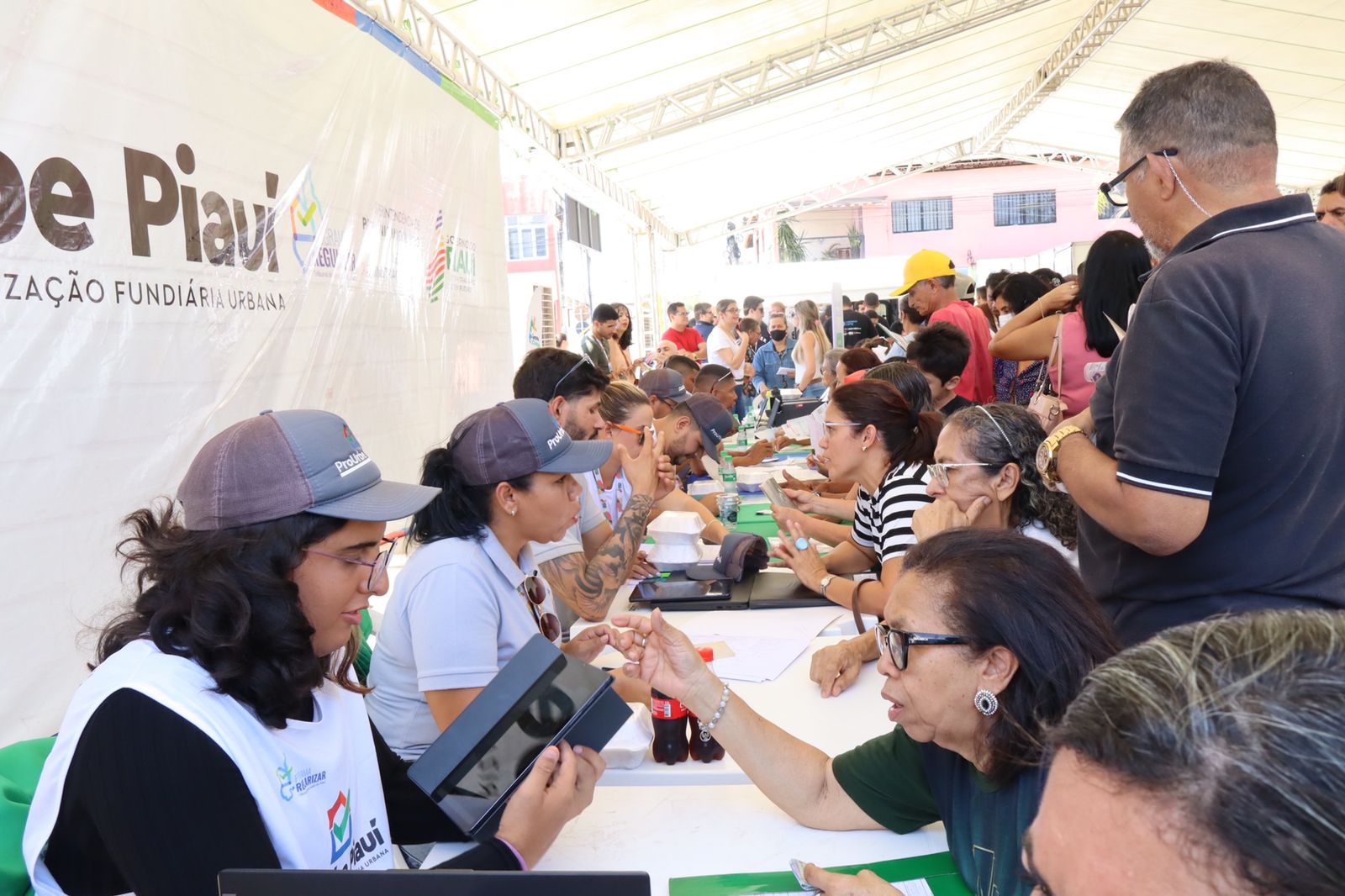 Mais de 2 mil pessoas passaram pelos atendimentos da Caravana da Cidadania neste sábado (7)
