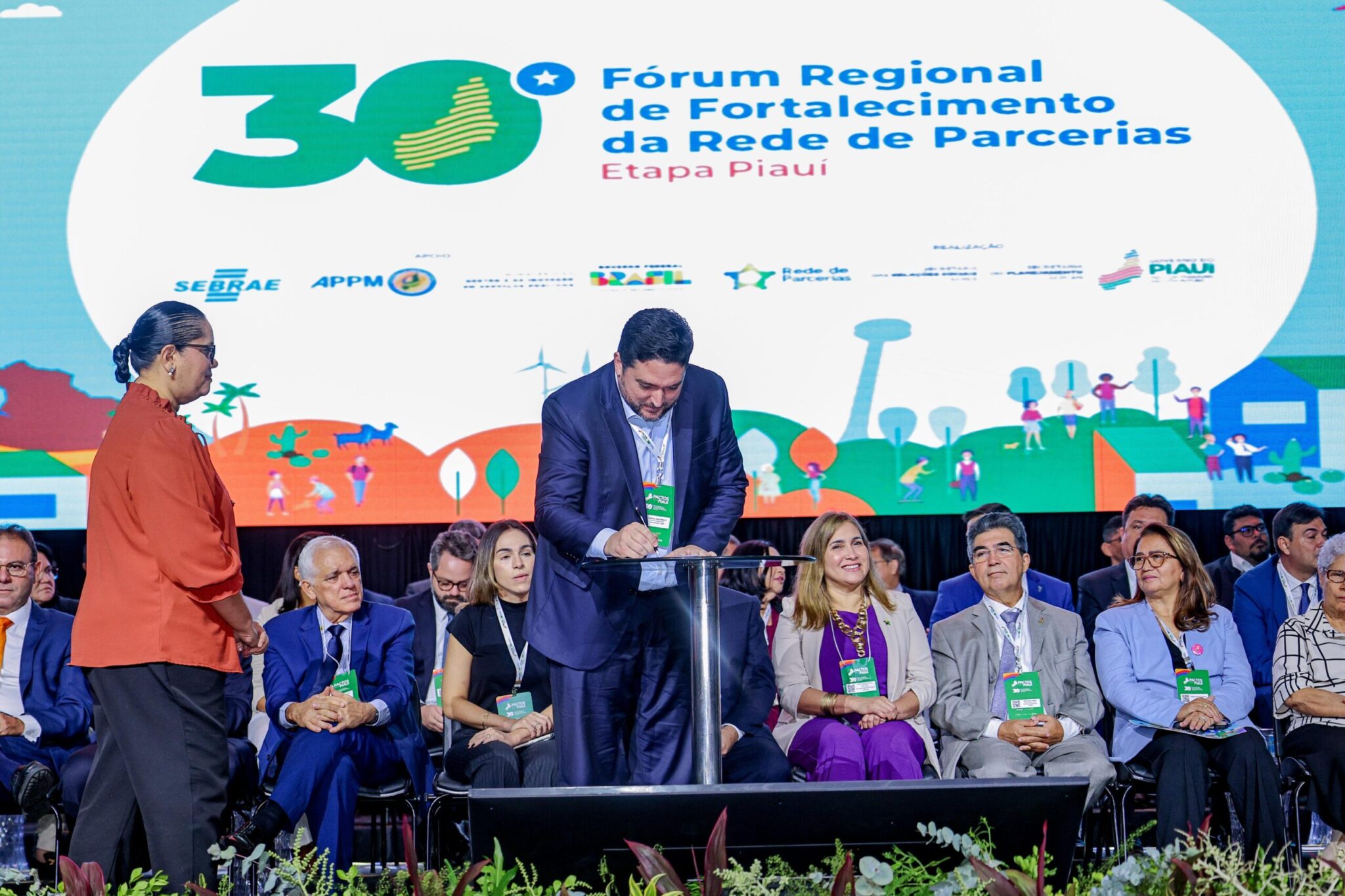 Sead firma novos pactos por gestão moderna, saneamento e sustentabilidade durante Fórum Regional