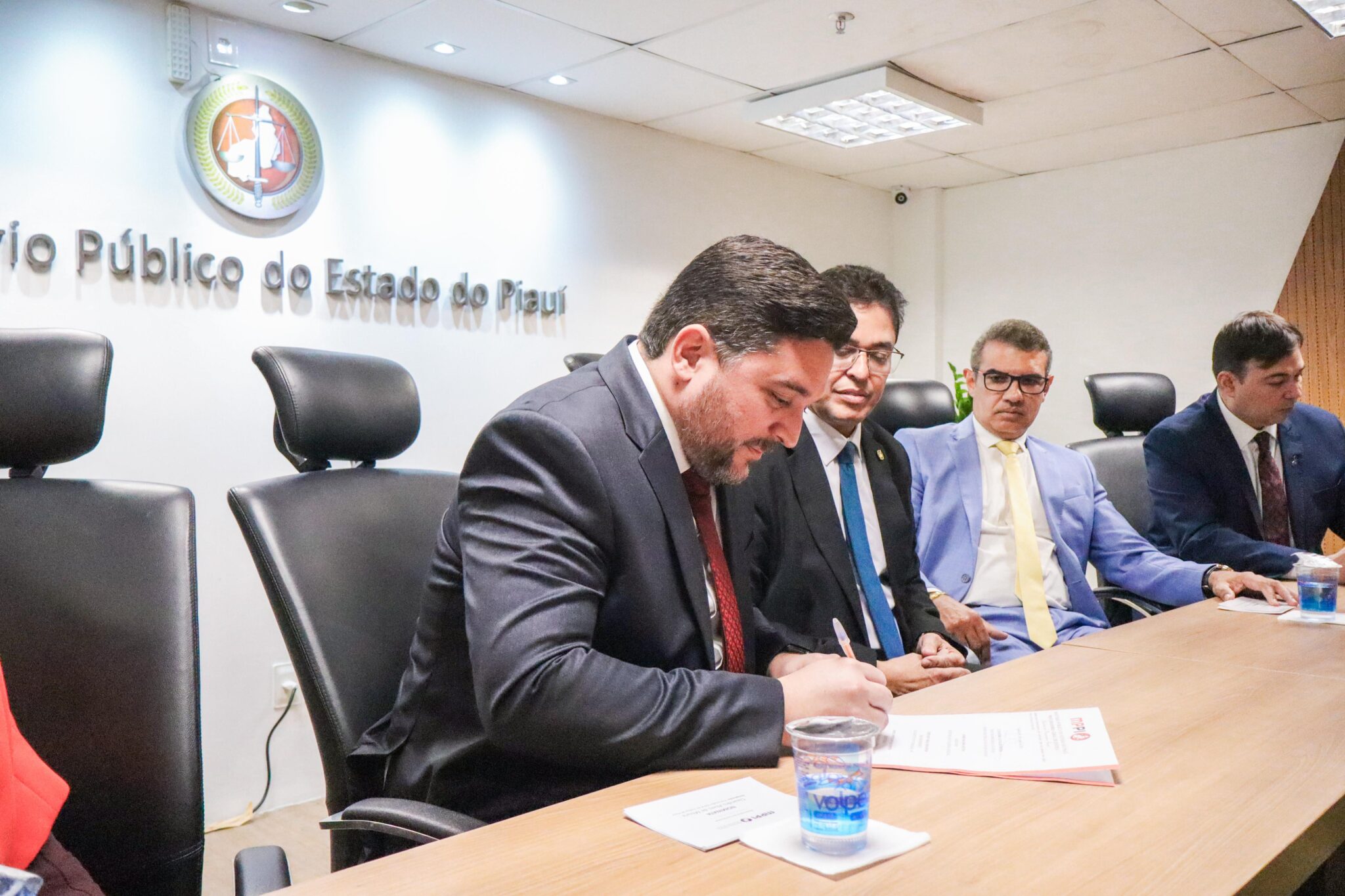Sead e Ministério Público firmam acordo para uso de painéis de gestão e formação em IA