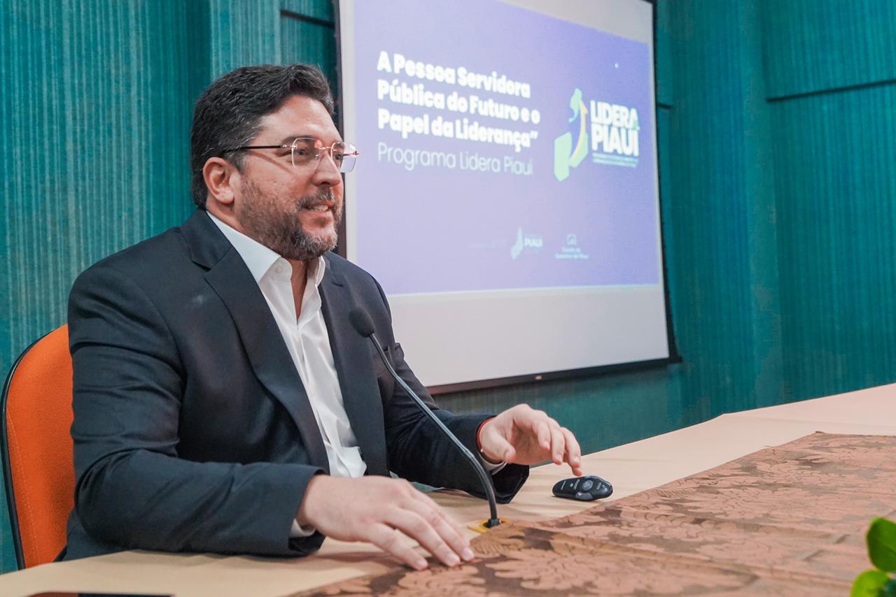 Gestores da administração direta assistem aula magna sobre o papel da liderança no futuro