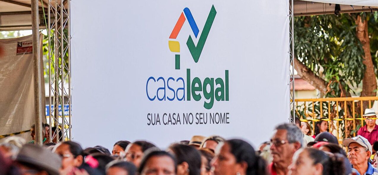 Sead entrega mais de 400 registros de imóveis a famílias de Parnaíba neste sábado (18)