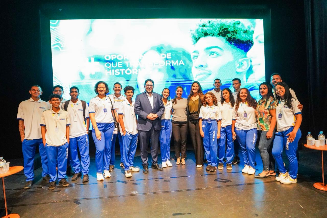 Governo do Estado certifica aprendizes e programa Oportunidade Jovem passa a ser uma política permanente