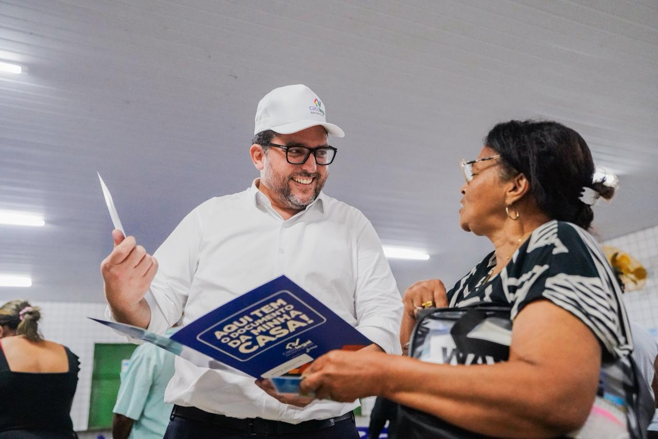 Governo do Piauí entrega 894 registros de imóveis a famílias da zona norte de Teresina nesta quarta (20)